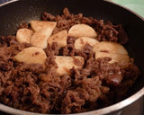 ♔すき焼き牛肉と焼き山芋の炒め物♔作り方3写真