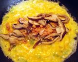 鮭フレークときのこで和風オムレツ作り方9写真