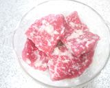 塩麹漬け牛もも肉のステーキ　レモンソース作り方1写真