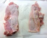 ♦鶏肉のパリパリ黒胡椒焼き♦作り方1写真