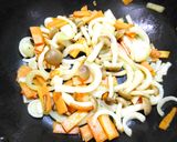 ♡チーズインウインナー入り野菜炒め♡作り方2写真