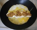 モッツァレラと味噌ピスタチオソースの卵焼作り方3写真