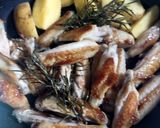 手羽中のローズマリー焼き💫ポテト添作り方5写真
