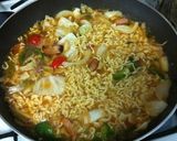 フライパンだけで作る辛ラーメンの二毛作作り方2写真