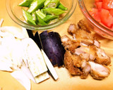 唐揚げとトマトのカレー風味パスタ作り方1写真