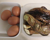 焼き茄子とゆで卵の和え物かつお節添え作り方1写真