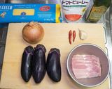 厚切り茄子とベーコンのトマトソースパスタ作り方1写真