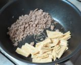 豚挽き肉と湯葉と春雨の炒めもの麻婆ソース作り方5写真