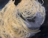 大葉とレモン香る！しらすのワンパンパスタ作り方2写真