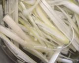 鶏ささみとネギの美味い冷やし素麺😋作り方1写真