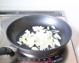 レモンの爽やかさが最高【レモン塩焼きそば作り方4写真