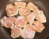 簡単・節約！鶏胸肉のピリ辛照り焼き作り方3写真