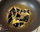 【簡単夕食】柔らか鶏胸肉と茄子ピーマンの味噌炒め作り方4写真