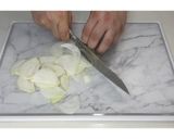 鶏もも肉の卵とじ★動画あり★作り方1写真