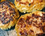 豚挽肉の手ごねハンバーグ❷チーズ版作り方3写真