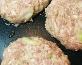 豚挽肉の手ごねハンバーグ❶プレーン作り方2写真