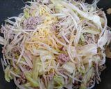 簡単夕食昼食ワンパンでキャベツ挽肉もやし焼きそば作り方6写真