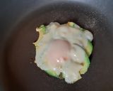 目玉焼きにぐるっと♪アボチートースト作り方5写真