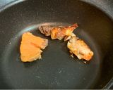 ワンパン鮭とほうれん草の牛乳パスタ🐟作り方1写真