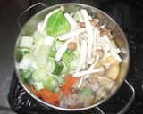 ちゃんこ鍋♪簡単しょうゆ味鶏もも肉作り方6写真