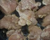 ピリッと辛い！鶏胸肉の山賊焼き😋作り方5写真