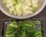 簡単！にらとキャベツのスープ作り方1写真