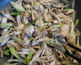 牛肉と舞茸のすき焼き風炒め作り方3写真