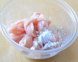 鶏むね肉の唐揚げのマヨソース和え♪作り方1写真