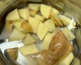 みんな大好きじゃがいもとわかめのお味噌汁作り方1写真