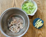 セロリと魚の炒め物作り方2写真