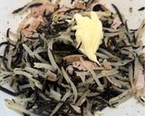 鉄分たっぷり副菜⭐︎ひじきともやしのサラダ作り方4写真