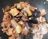 簡単🌟茄子と豚バラ肉の焼肉のたれ炒め作り方5写真