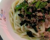 簡単★ほうれん草と挽肉のめんつゆうどん作り方3写真