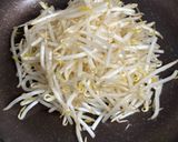 豚しゃぶ肉ともやしの簡単ドームで蒸し焼き♪作り方1写真