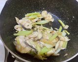 セロリと魚の炒め物作り方3写真