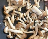 爽やか絹サヤとぷりぷりしめじの麻婆丼作り方7写真