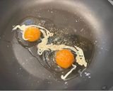 簡単卵でおにぎり作り方1写真