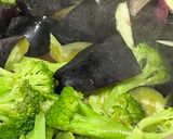 ナスとブロッコリーの焼き野菜旨辛ダレかけ作り方1写真