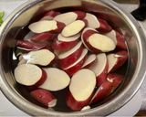さつまいもと豚肉の甘辛炒め♪作り方1写真