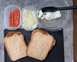 スモークサーモンのオープンサンド作り方1写真