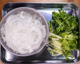 さば缶と新玉ねぎのわさポンマヨ和え😋作り方1写真