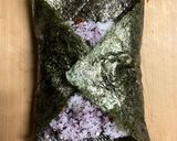 超簡単☆ゆかりとから揚げのおにぎらず♪♪作り方4写真