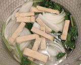 油揚げの玉ねぎほうれん草味噌汁作り方2写真