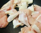 鶏肉のオリーブオイル炒め作り方1写真