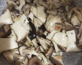 鶏むね肉ときのこのガーリック醤油炒め作り方5写真