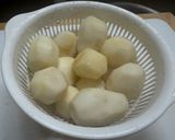 里芋のそぼろ煮、ネギとインゲン入り作り方1写真