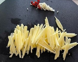 すし酢で簡単♪じゃがいもの細切り炒め作り方1写真