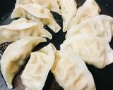 塩レモン焼き餃子＆プチトマトのサラダ風作り方1写真