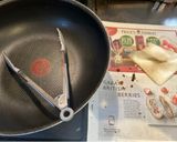 秒で裏技☆スポンジを汚さずに鍋をきれいにする方法作り方3写真