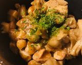 毎日の納豆●鶏肉と茸のバター炒め添え作り方2写真